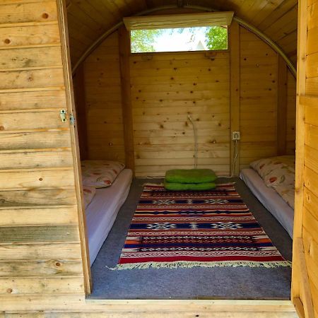 فندق Una Kamp بوسانسكا كروبا المظهر الخارجي الصورة